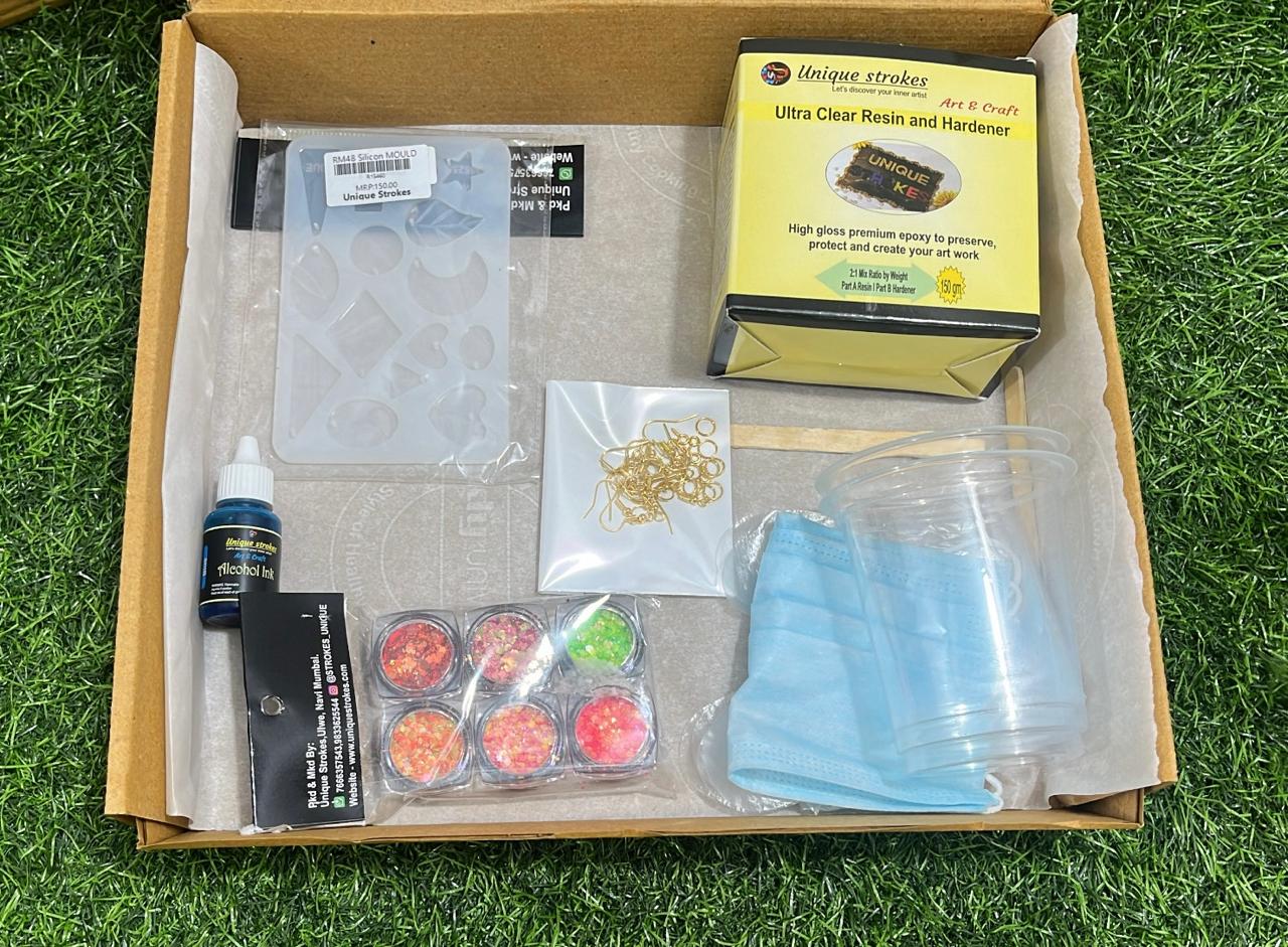 Unique Strokes Resin Art Kit Jewellery Making
