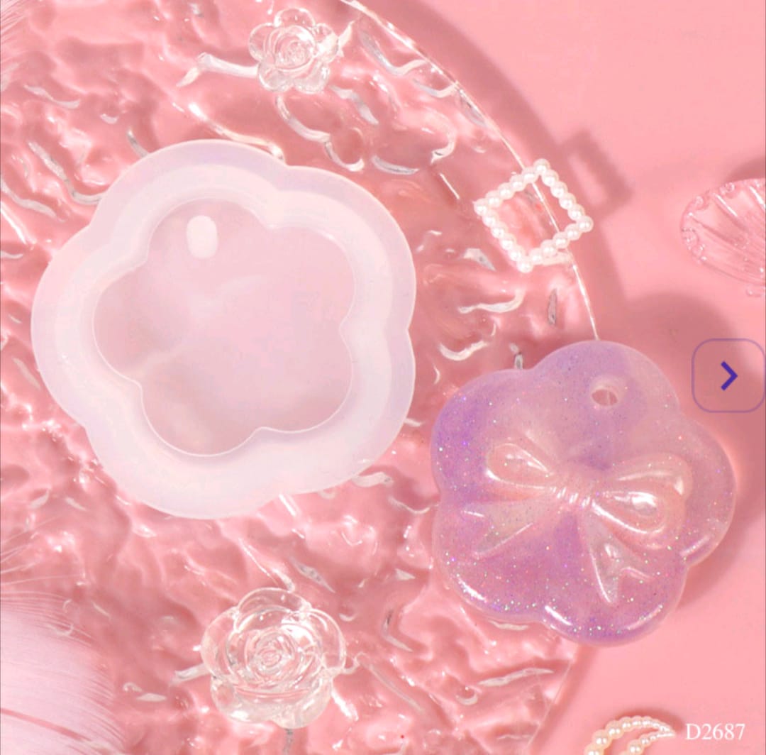 D2687 Resin Mould Flower 51*51mm 1pc